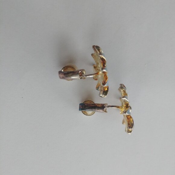 Vintage adorable pale light blue flower clip-on earrings - Picture 7 of 7